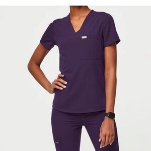 Catrina Figs one pocket scrub top. Worn once